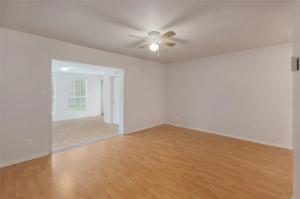 2201 Mission Hill Circle #4 Austin, TX 78741