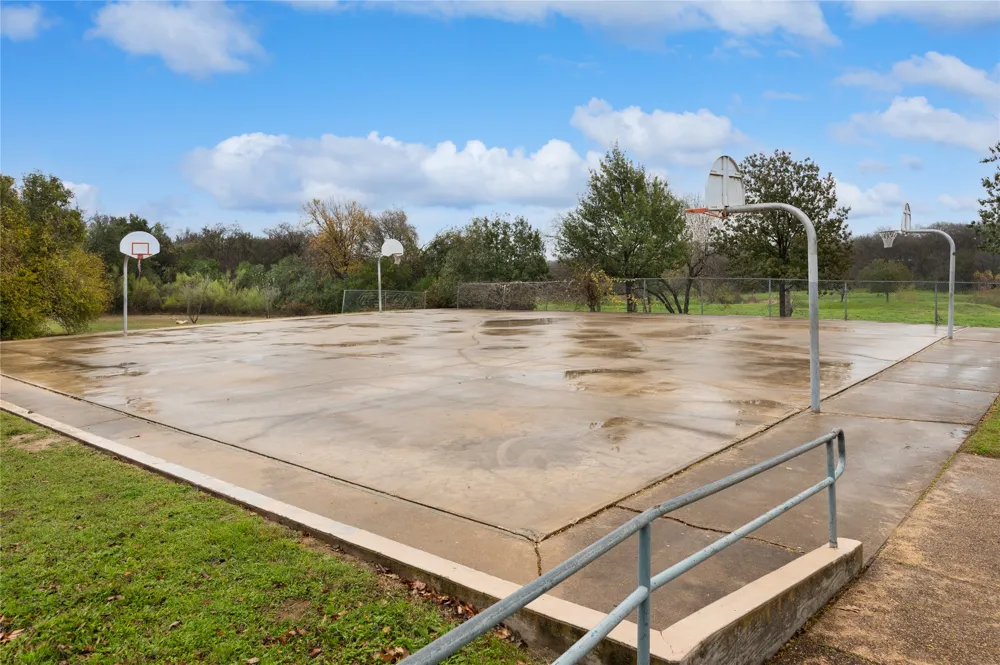 2201 Mission Hill Circle #4 Austin, TX 78741
