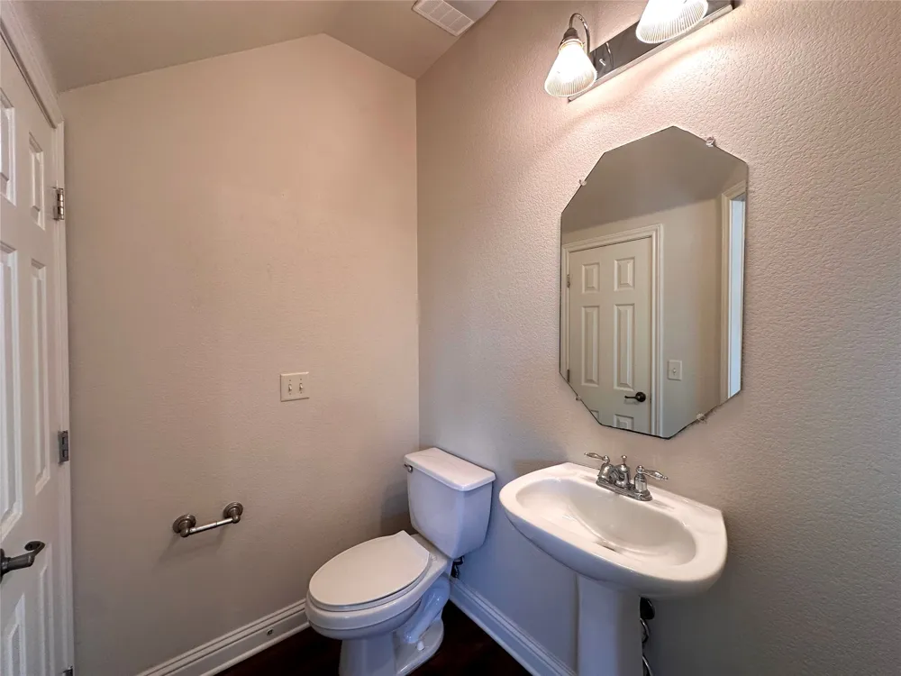 506 Delmar Avenue #B Austin, TX 78752