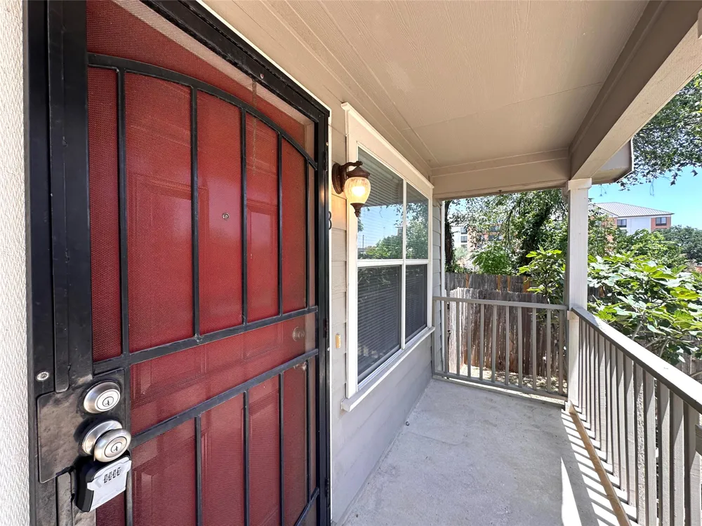506 Delmar Avenue #B Austin, TX 78752
