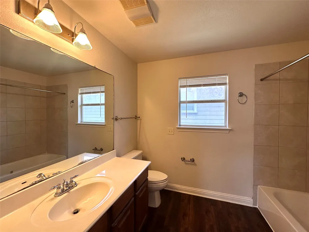 506 Delmar Avenue #B Austin, TX 78752
