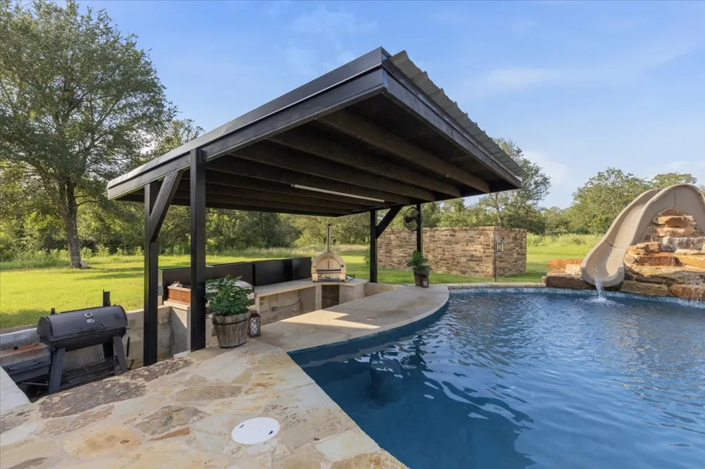 175 Wilson Road Elgin, TX 78621