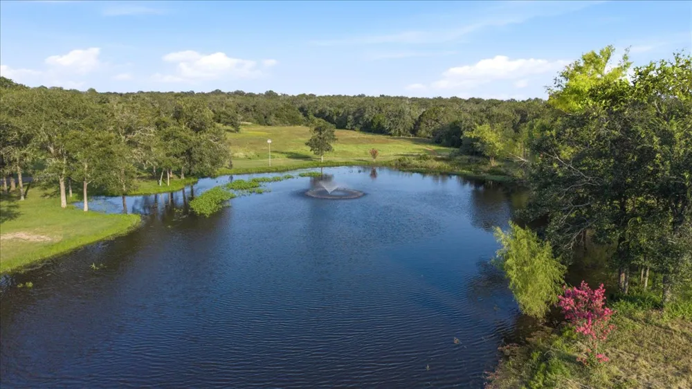 175 Wilson Road Elgin, TX 78621