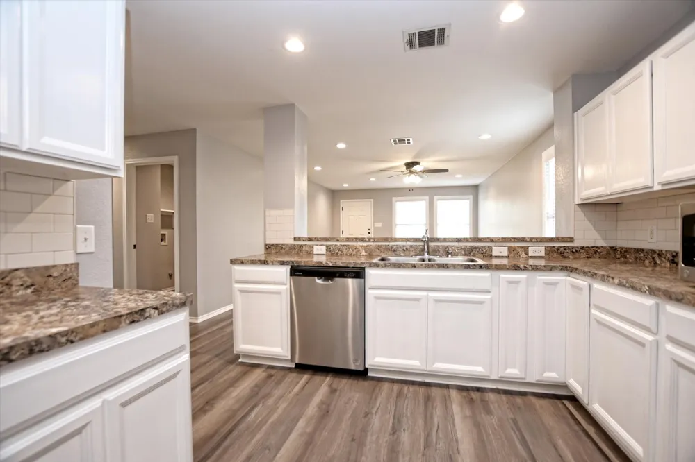 400 Ashbury Drive Leander, TX 78641