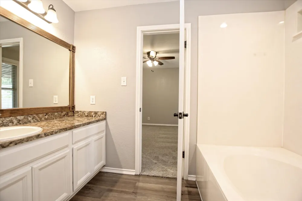 400 Ashbury Drive Leander, TX 78641