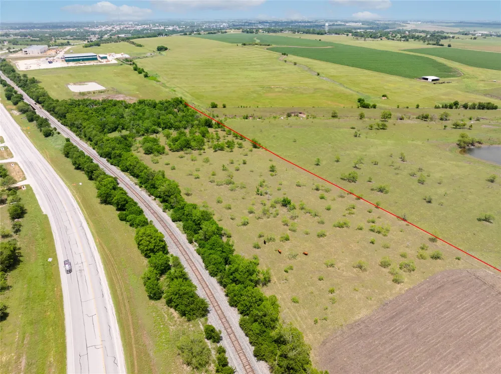 2901 S Main Street Taylor, TX 76574