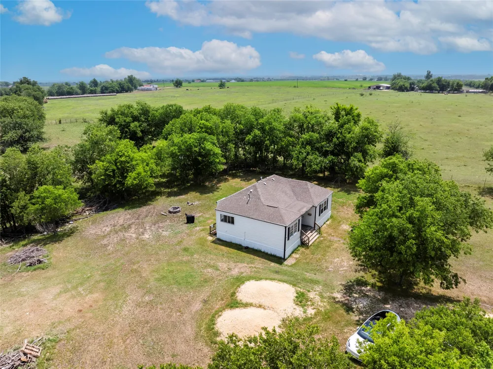 2901 S Main Street Taylor, TX 76574