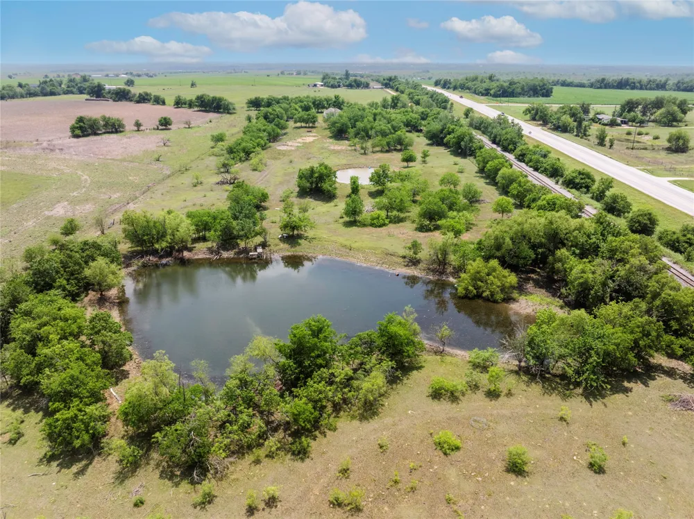 2901 S Main Street Taylor, TX 76574