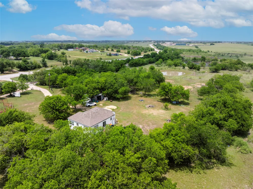 2901 S Main Street Taylor, TX 76574