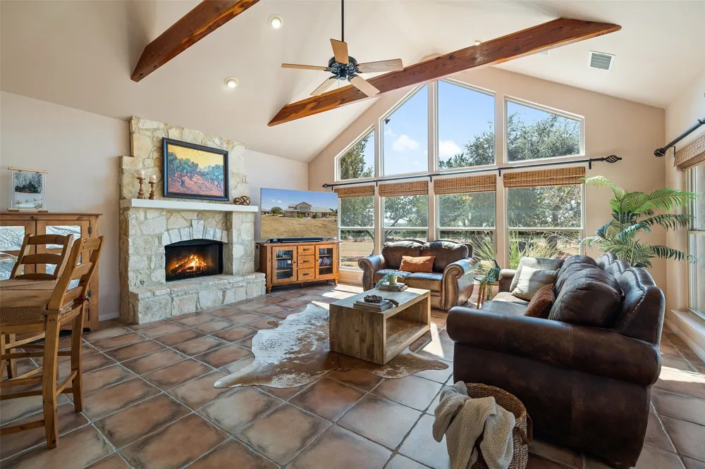 1120 Canyon View Road Dripping Springs, TX 78620