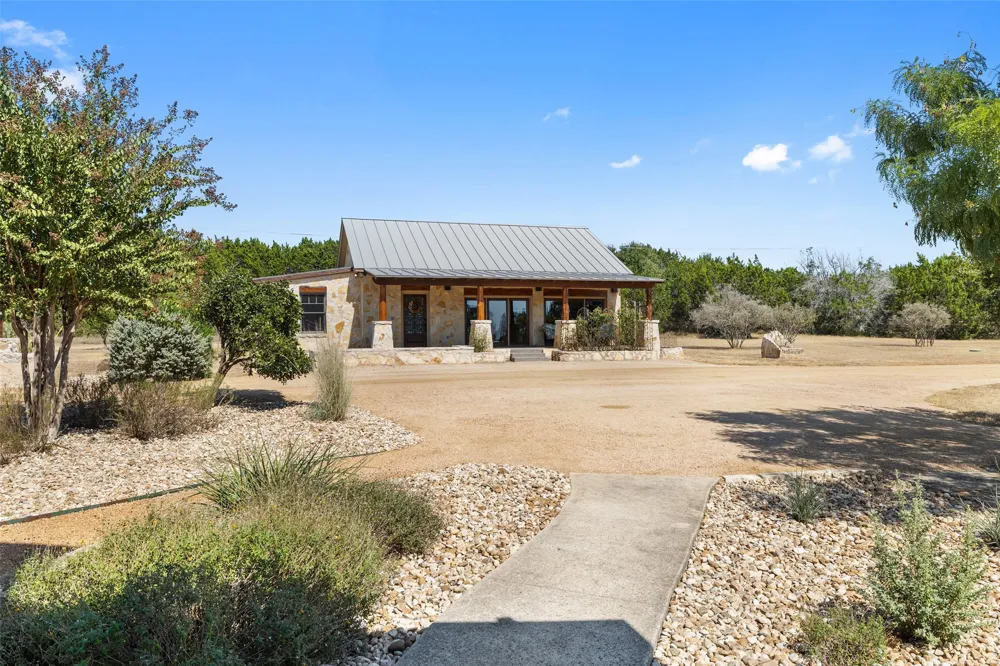 1120 Canyon View Road Dripping Springs, TX 78620