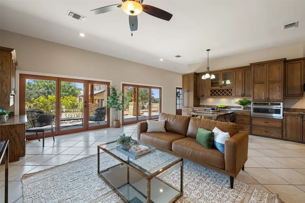 1120 Canyon View Road Dripping Springs, TX 78620