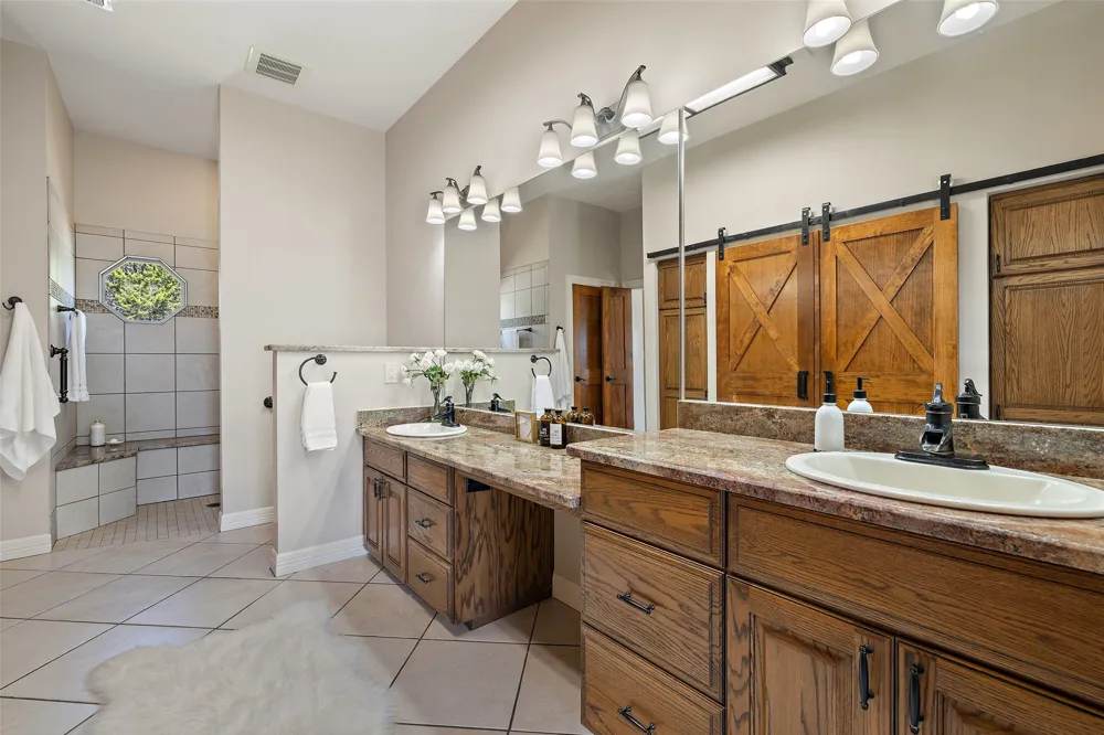 1120 Canyon View Road Dripping Springs, TX 78620