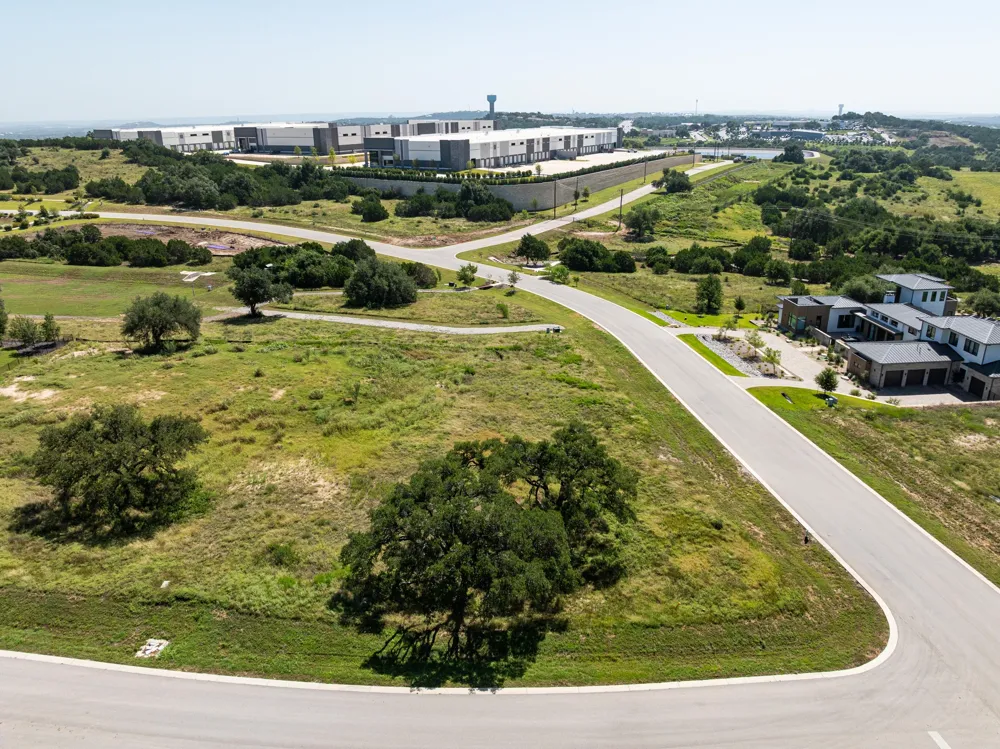 5813 Twin Peaks Trace Austin, TX 78738
