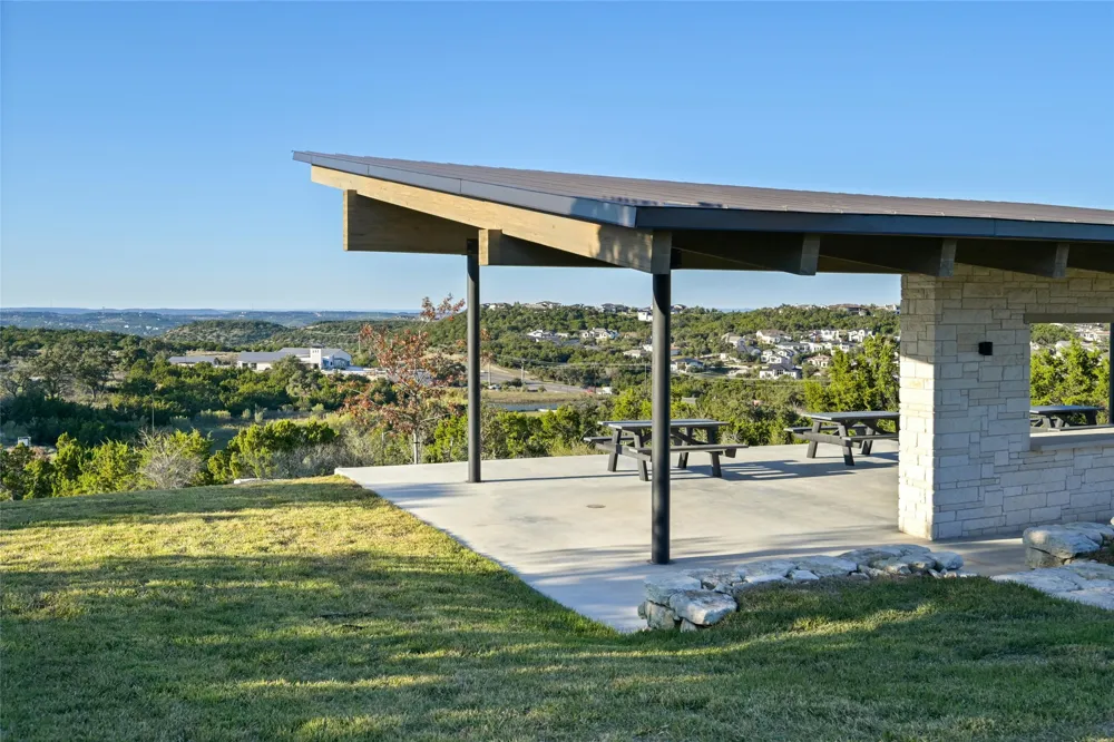 5813 Twin Peaks Trace Austin, TX 78738