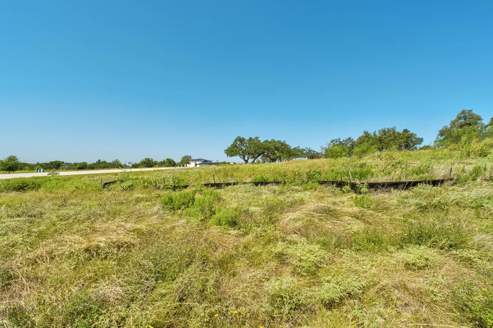 5813 Twin Peaks Trace Austin, TX 78738