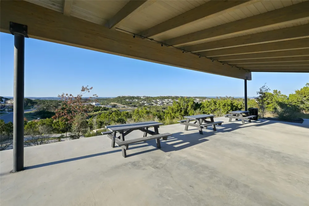 5813 Twin Peaks Trace Austin, TX 78738