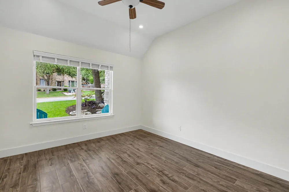 1909 Holly Hill Drive Leander, TX 78641