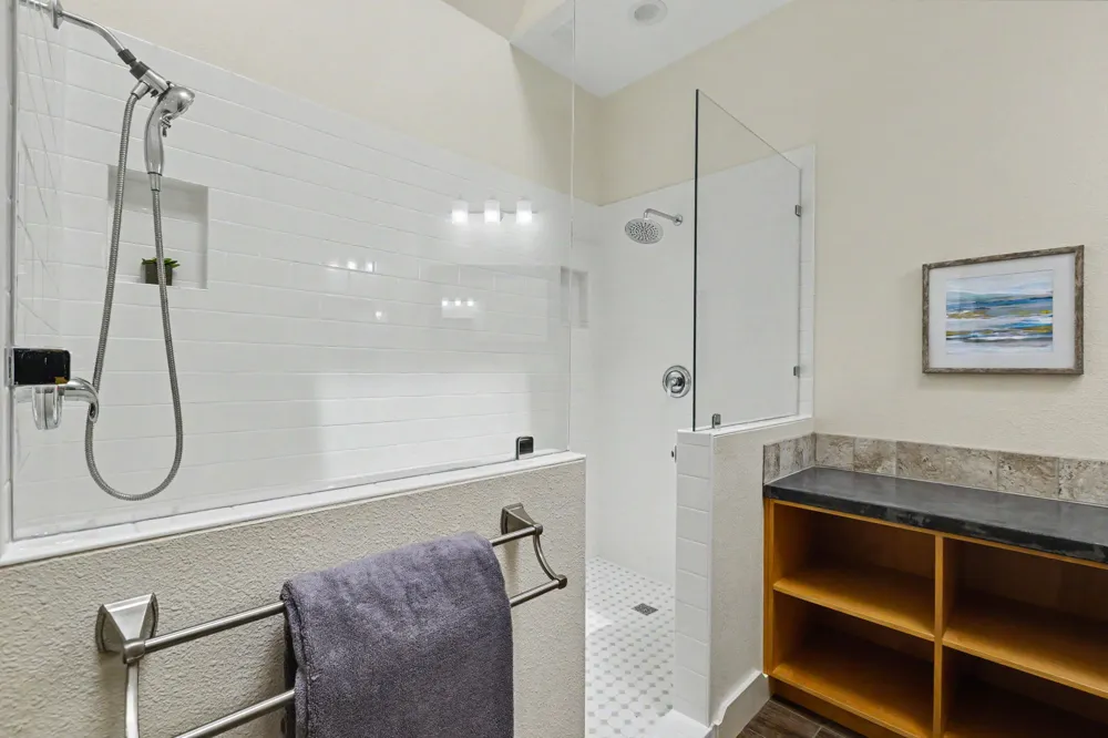 1909 Holly Hill Drive Leander, TX 78641