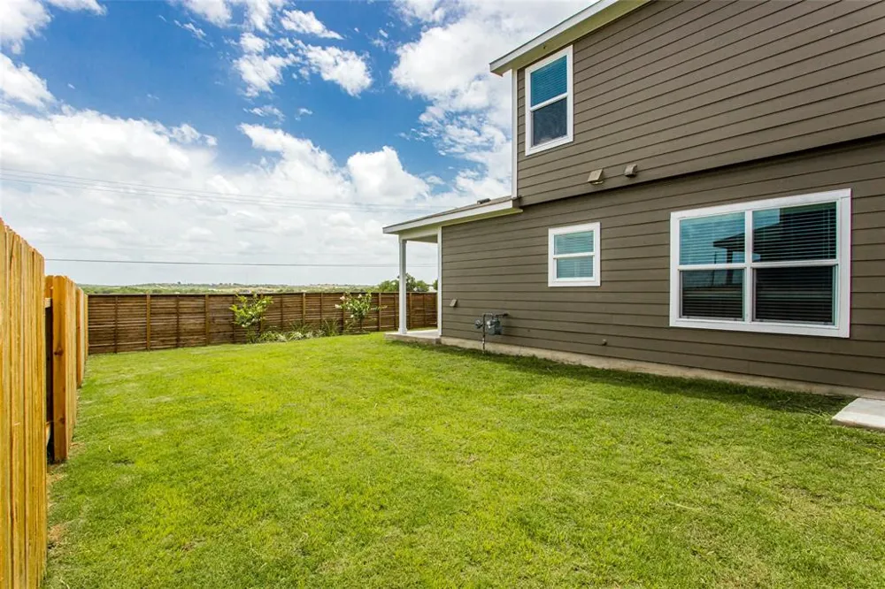 7305 Spotted Leaf Way Del Valle, TX 78617