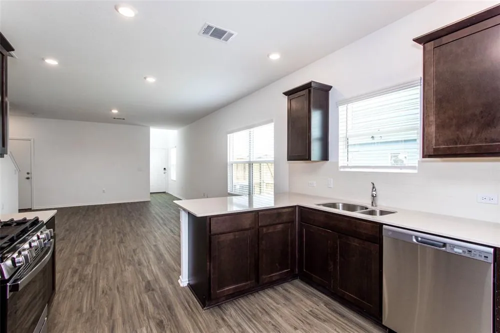 7305 Spotted Leaf Way Del Valle, TX 78617