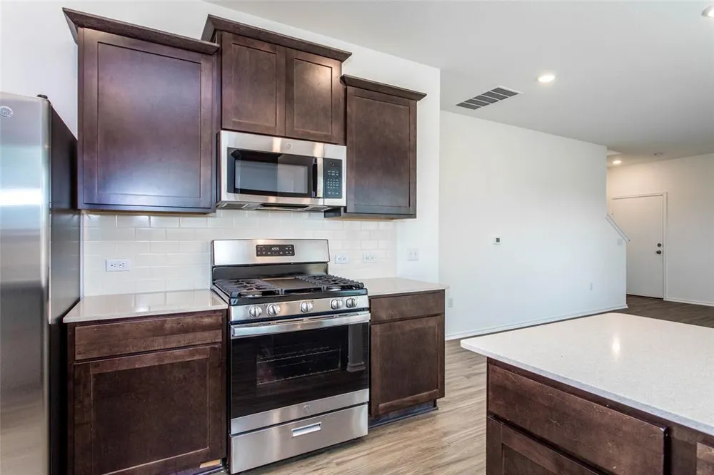 7305 Spotted Leaf Way Del Valle, TX 78617