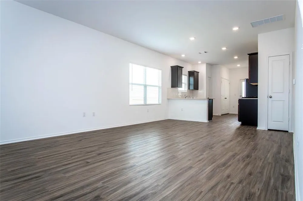 7305 Spotted Leaf Way Del Valle, TX 78617