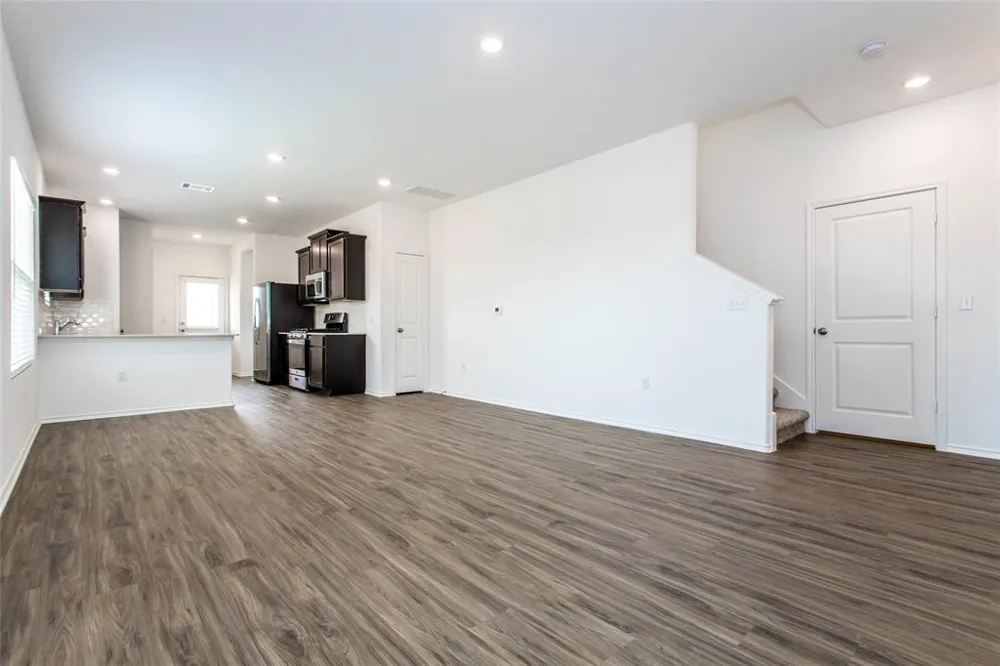 7305 Spotted Leaf Way Del Valle, TX 78617