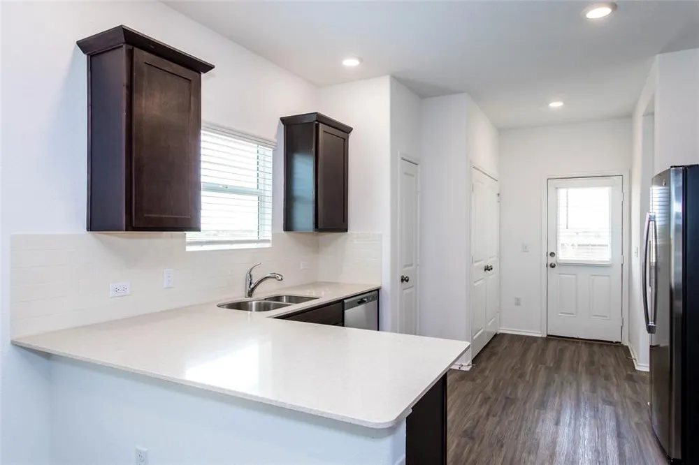7305 Spotted Leaf Way Del Valle, TX 78617