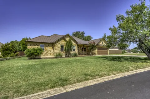804 Four Oaks Lane
