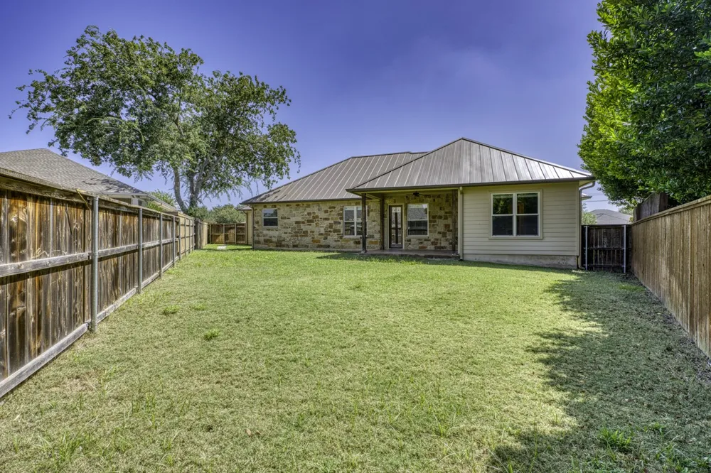 804 Four Oaks Lane Marble Falls, TX 78654