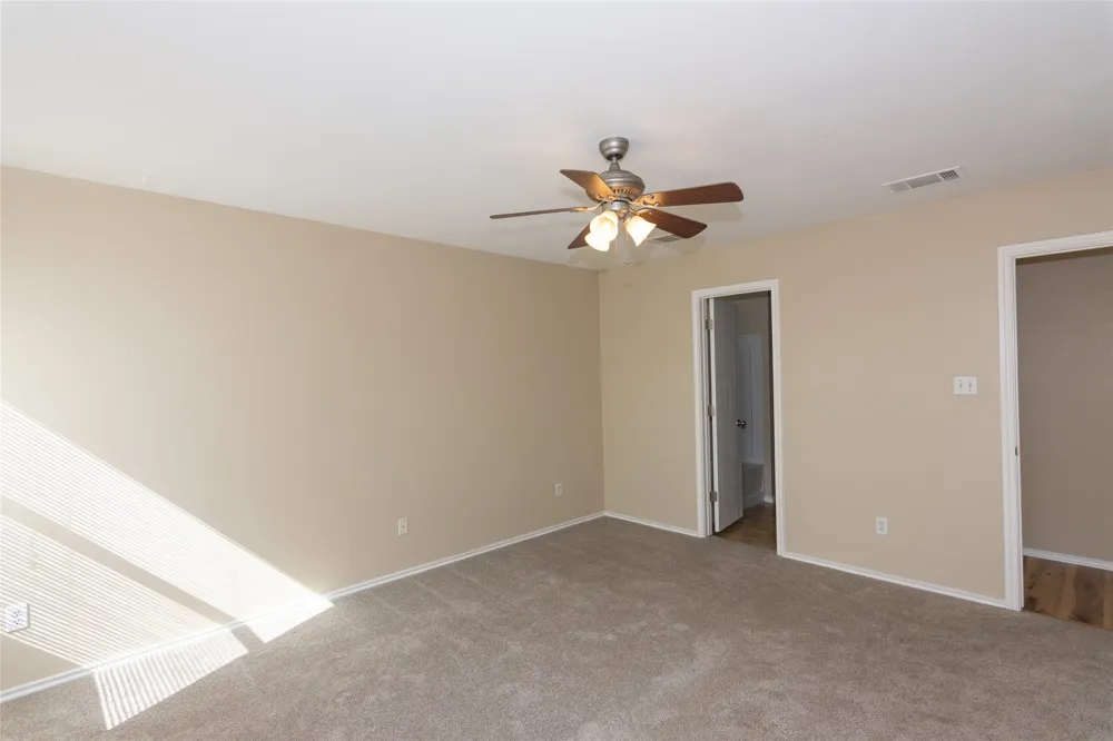 245 Shale Drive Jarrell, TX 76537