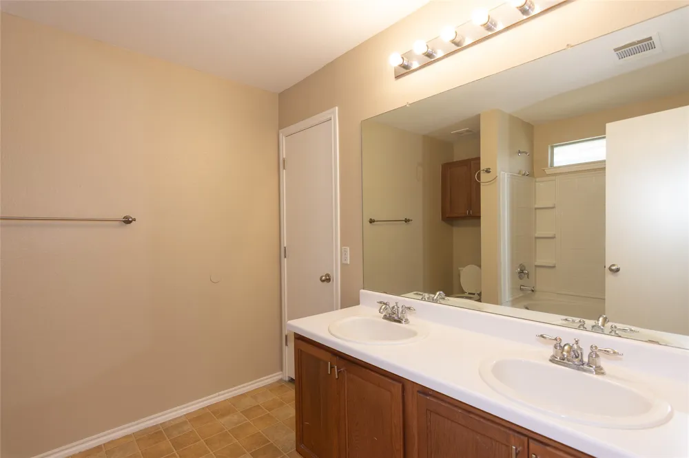 245 Shale Drive Jarrell, TX 76537