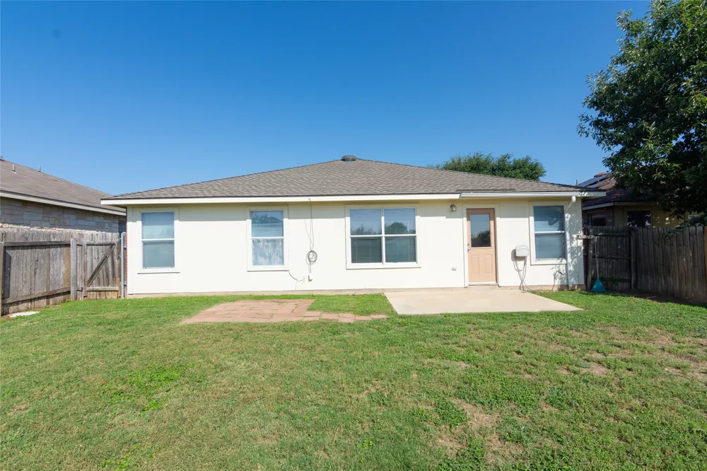 245 Shale Drive Jarrell, TX 76537