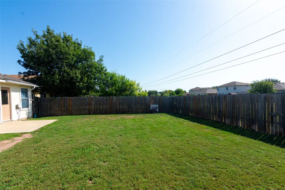 245 Shale Drive Jarrell, TX 76537