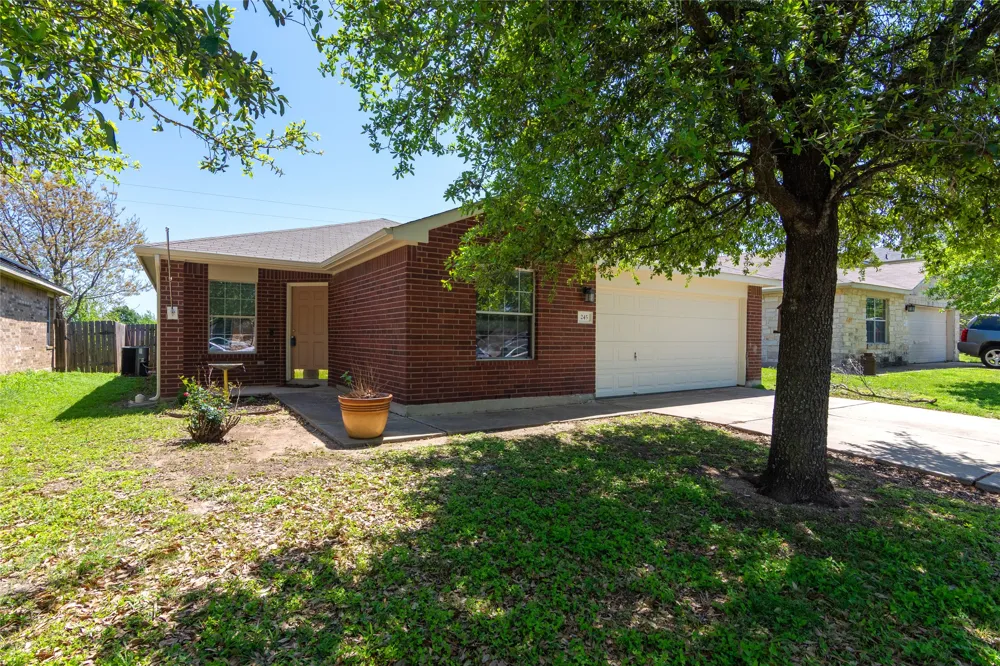 245 Shale Drive Jarrell, TX 76537