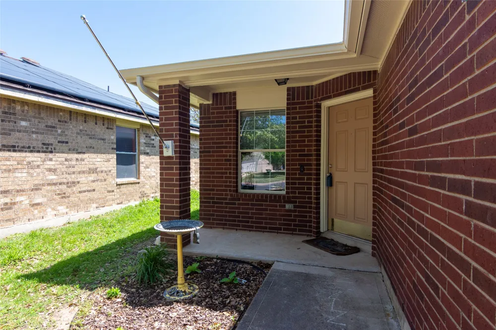 245 Shale Drive Jarrell, TX 76537