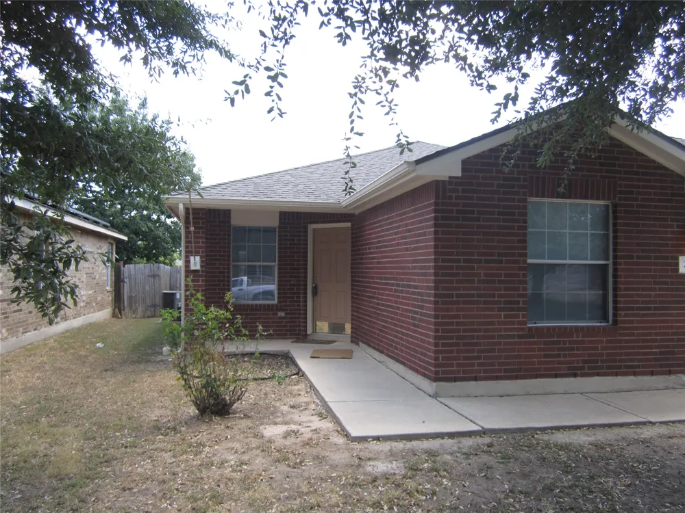 245 Shale Drive Jarrell, TX 76537