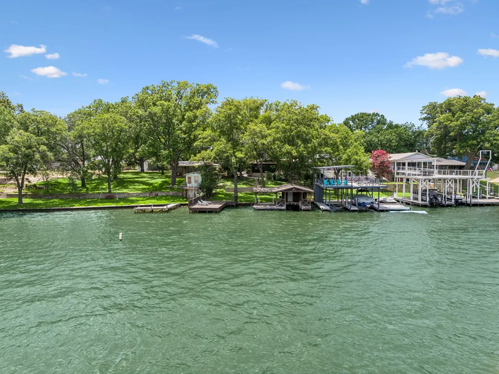 2632 Williams Lakeshore Drive Kingsland, TX 78639