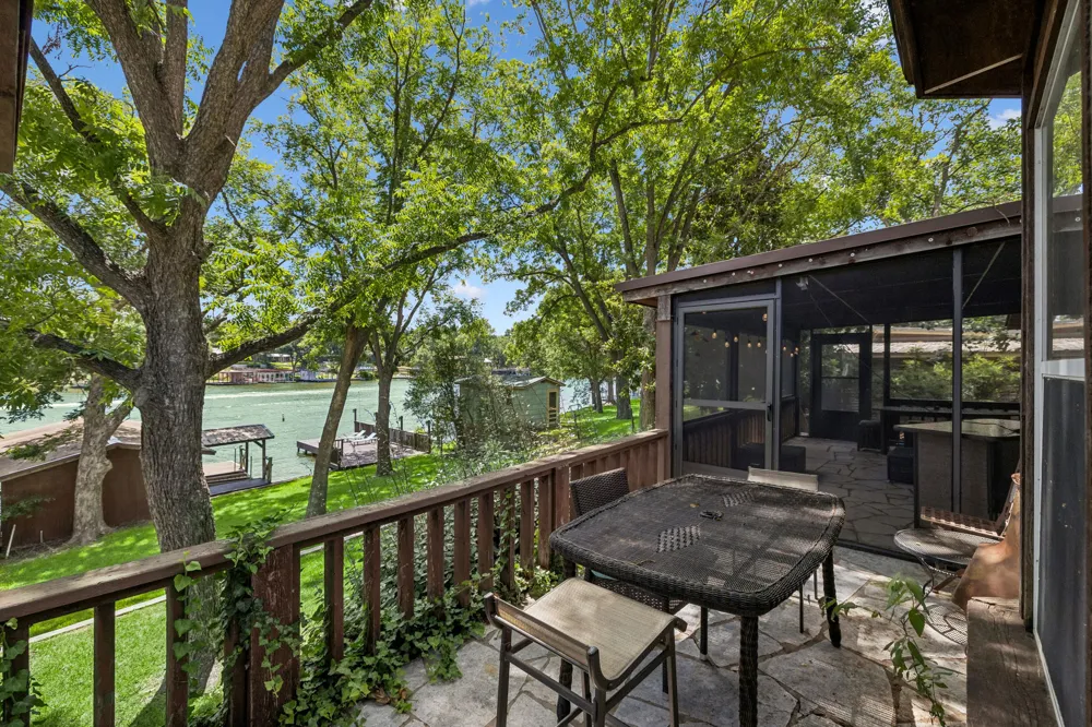 2632 Williams Lakeshore Drive Kingsland, TX 78639