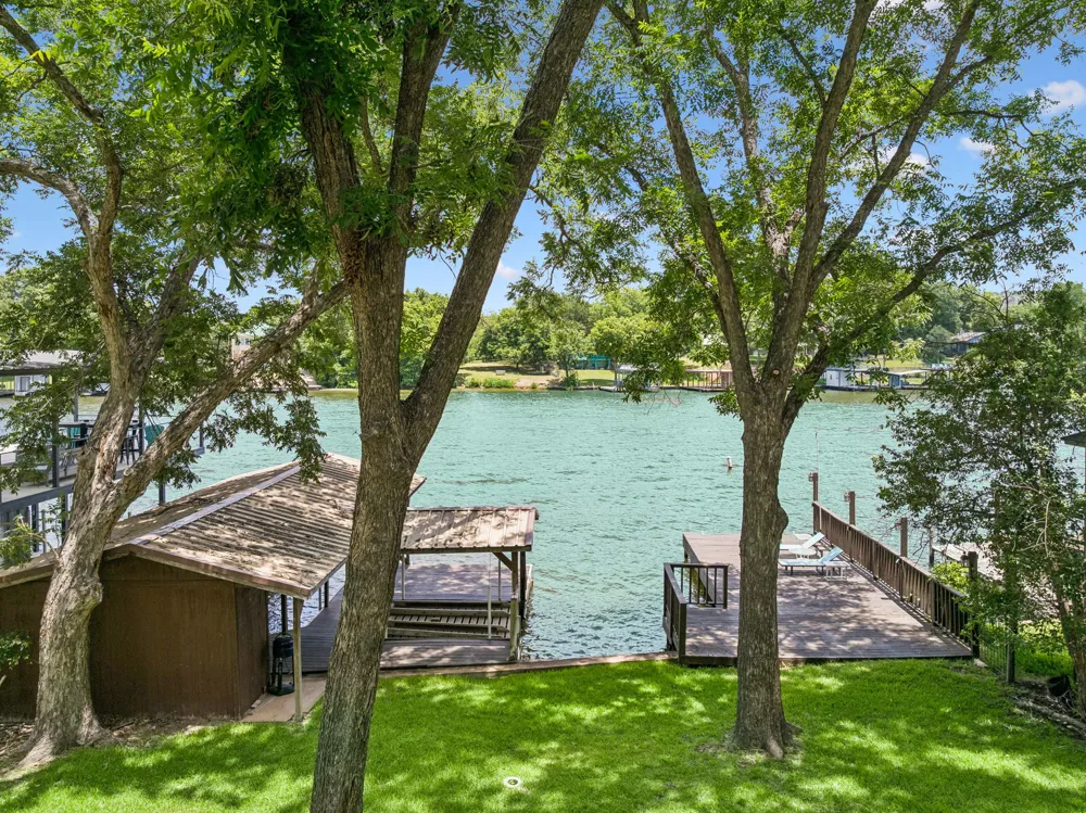 2632 Williams Lakeshore Drive Kingsland, TX 78639