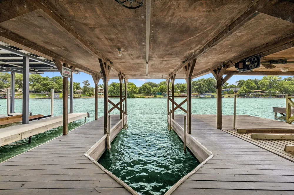 2632 Williams Lakeshore Drive Kingsland, TX 78639