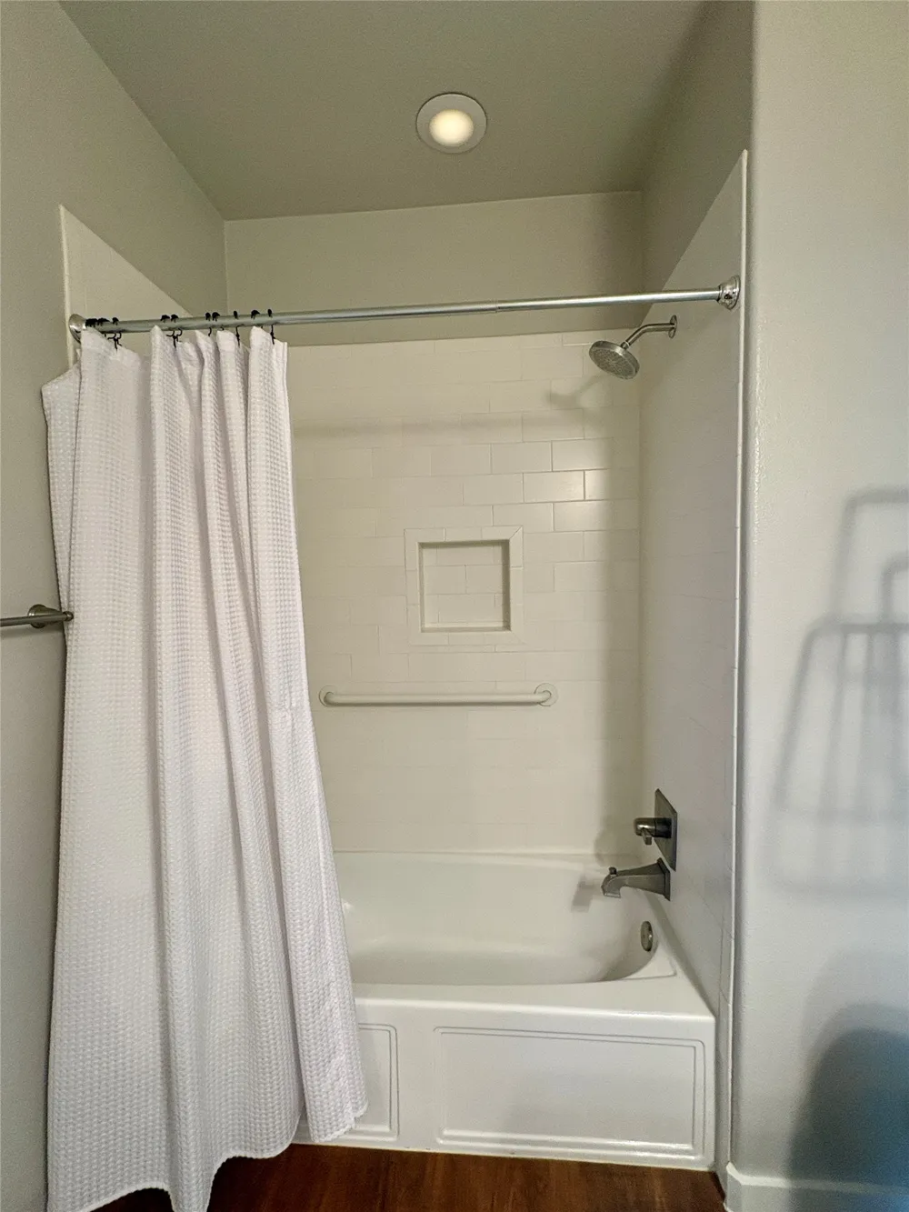 241 Rose Drive #B Dripping Springs, TX 78620