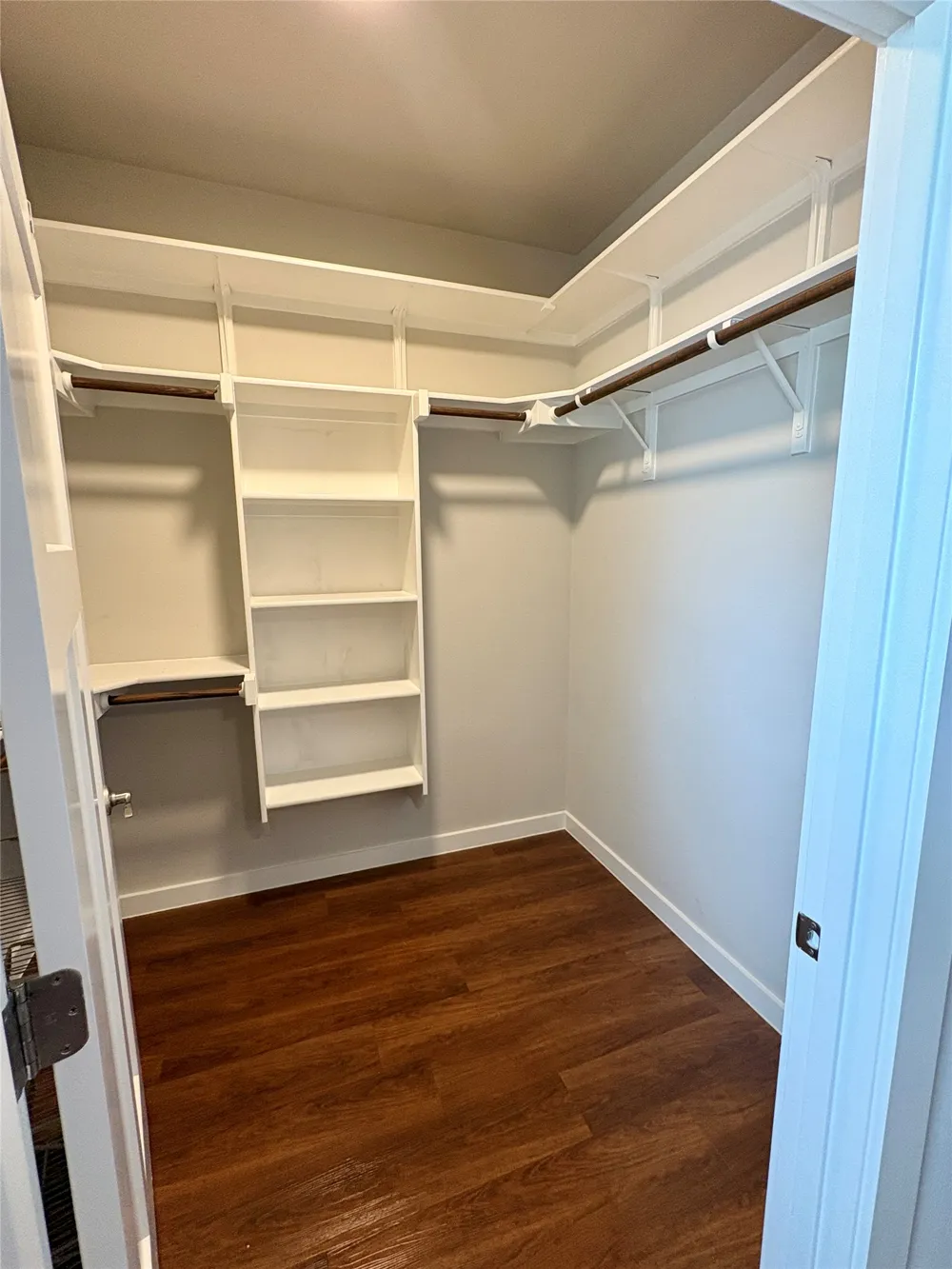 241 Rose Drive #B Dripping Springs, TX 78620