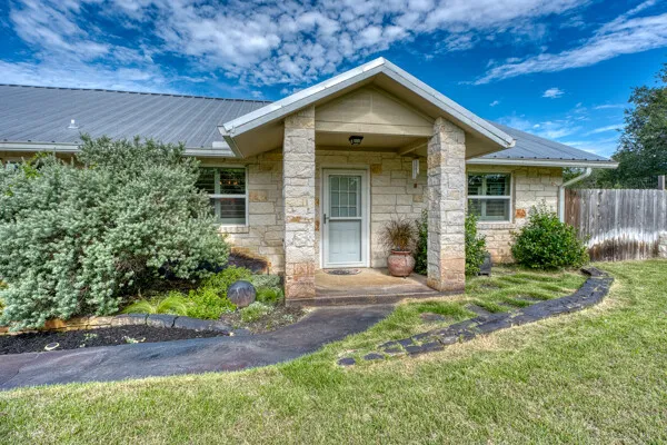 215 E McGee Trail Kingsland, TX 78639