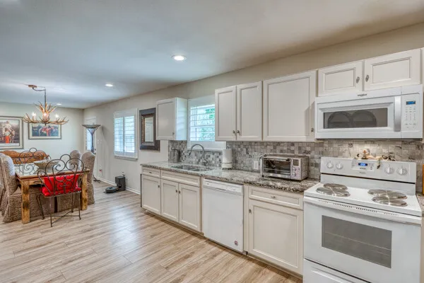 215 E McGee Trail Kingsland, TX 78639