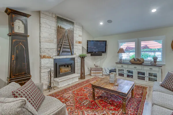 215 E McGee Trail Kingsland, TX 78639