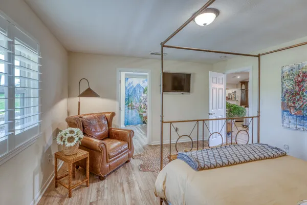 215 E McGee Trail Kingsland, TX 78639