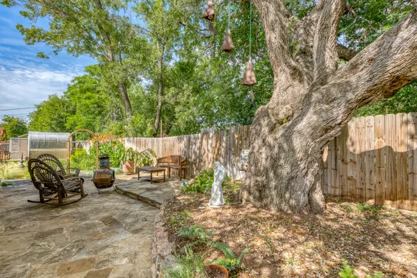 215 E McGee Trail Kingsland, TX 78639