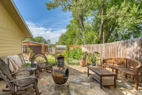 215 E McGee Trail Kingsland, TX 78639
